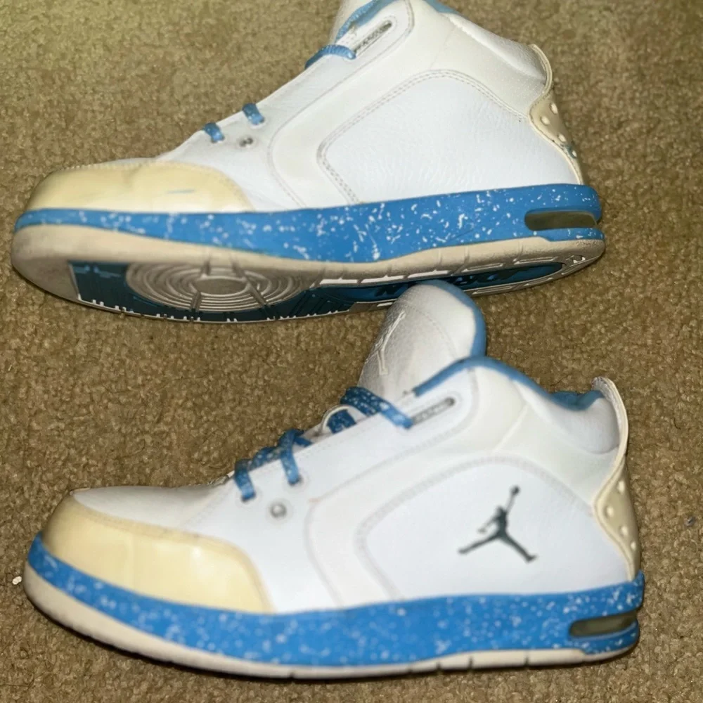 2010 Jordan 1 Fund 5/8th White and univeristy Blue